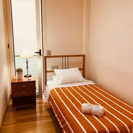 & Basic Ramblas Guest house
